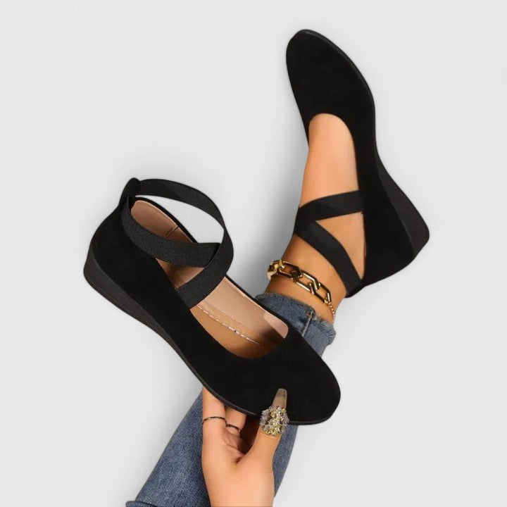 Women's Flats & Comfort Shoes